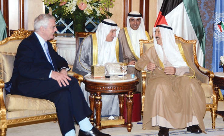 صاحب السمو الامير الشيخ صباح الاحمد اثناء استقباله رئيس وزراء المملكة المتحدة الاسبق جون ميجور ﻿