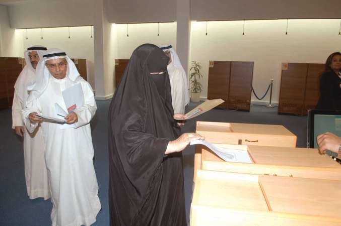 حضور نسائي خلال الانتخابات﻿