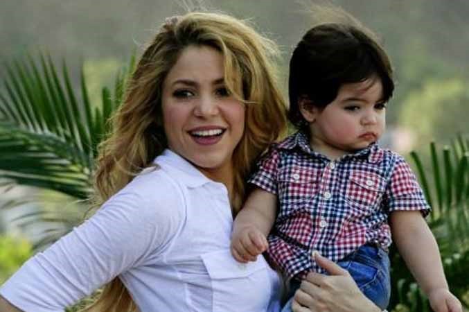 Shakira مع Milan