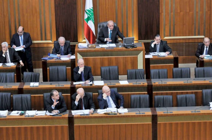 جانب من الجلسة التشريعية في البرلمان امس محمود الطويل