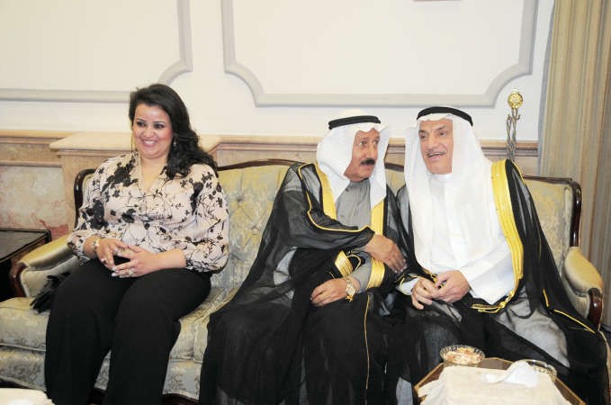 محمد ابوالحسن وجواد بوخمسين والشيخة هنوف البدر