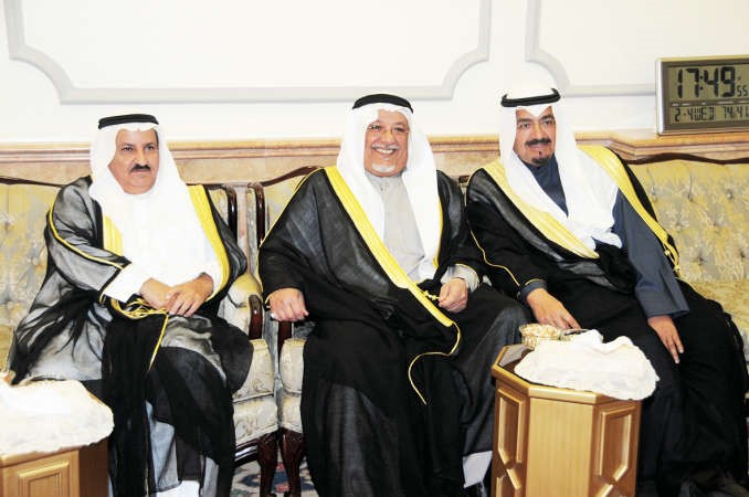 الشيخ علي الجراح والشيخ احمد العبدالله ومحمد شرار