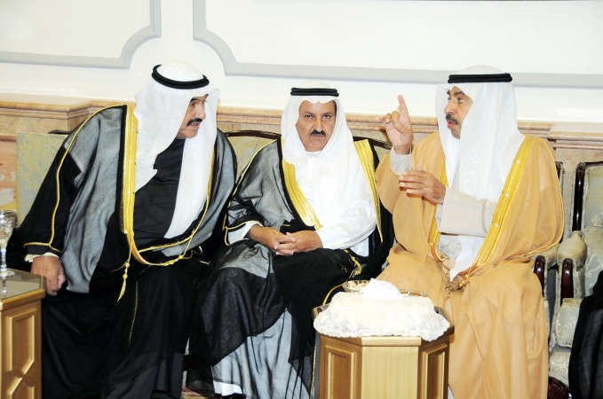 عبدالعزيز البابطين ومحمد شرار وسمو الشيخ ناصر المحمد