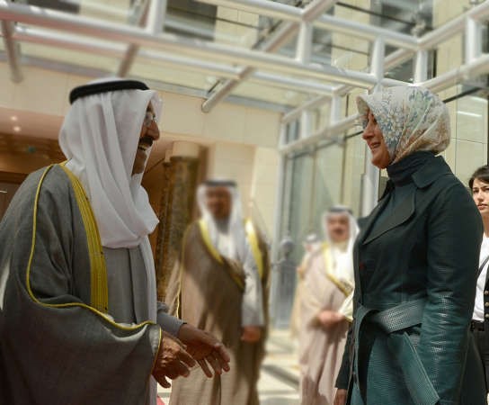 صاحب السمو في حديث مع حرم الرئيس التركي 