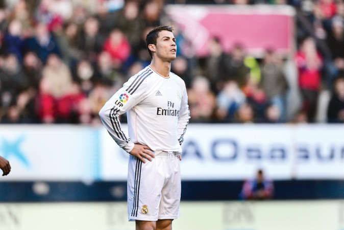 نجم ريال مدريد كريستيانو رونالدو لم يتعاف من اصابة الركبة
