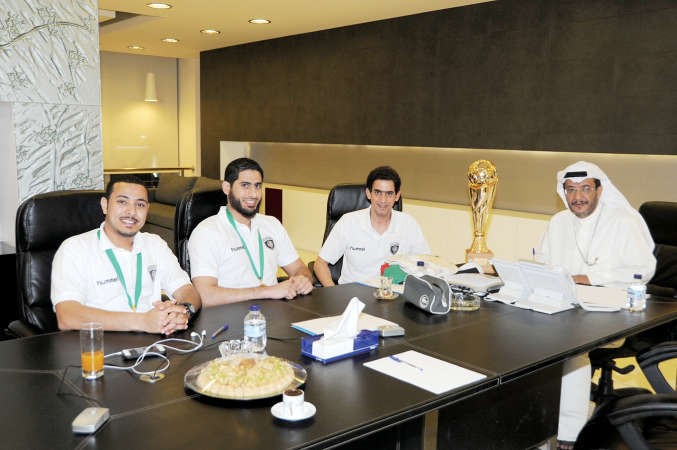 احمد طياح ونواف الشمري وجابر العازمي ضيوف ديوانية الانباء مع الزميل مبارك الخالدي سالم الشمري