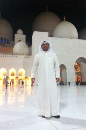 الزميل هاني الظفيري في مسجد الشيخ زايد﻿