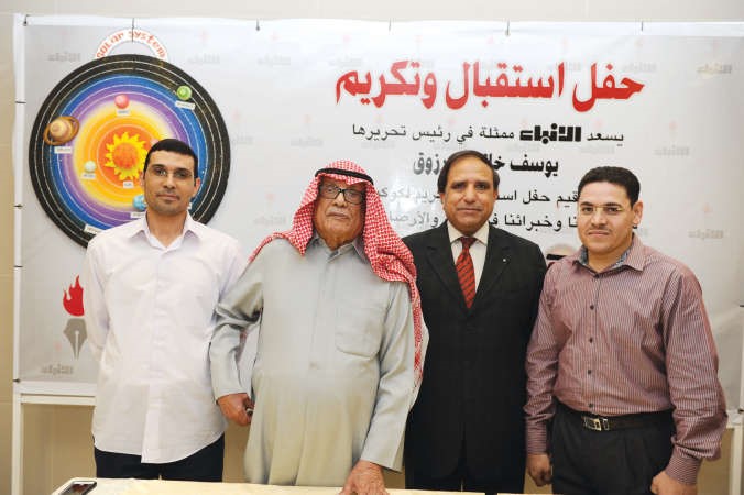 دصالح العجيري مع الزميلين ابراهيم مطر ومصطفى فاروق
