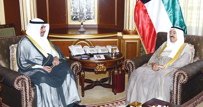 صاحب السمو الامير الشيخ صباح الاحمد مستقبلا رئيس مجلس الامة مرزوق الغانم 