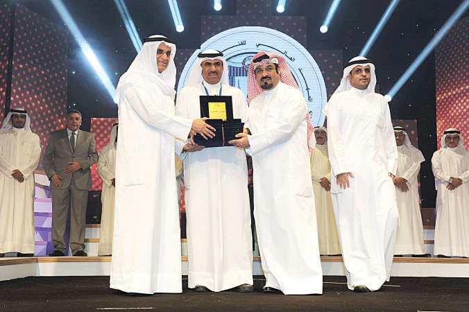 تكريم رئيس اللجنة الاعلامية للمهرجان الزميل مفرح الشمري﻿