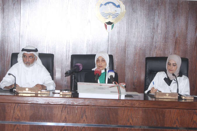 هند الصبيح ودعبدالله سهر خلال المؤتمر الصحافي﻿