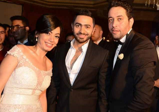 بالصور.. داليا مصطفى تحتفل بزفاف شقيقتها التوأم 