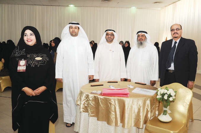 عادل الراشد ونبيلة الكريديس وعدد من الحضور قاسم باشا
