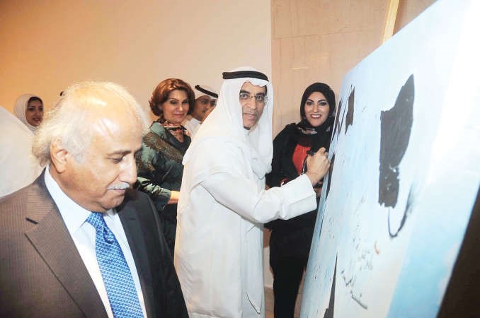احمد المليفي يسجل كلمة للخريجين 