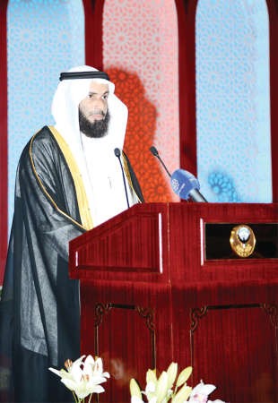 د نايف العجمي متحدثا خلال الحفل﻿