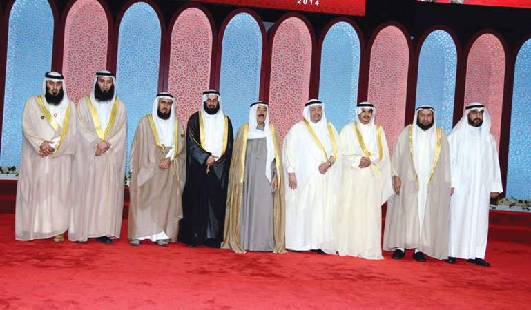صاحب السمو الامير والوزير د نايف العجمي مع بعض قيادات وزارة الاوقاف﻿