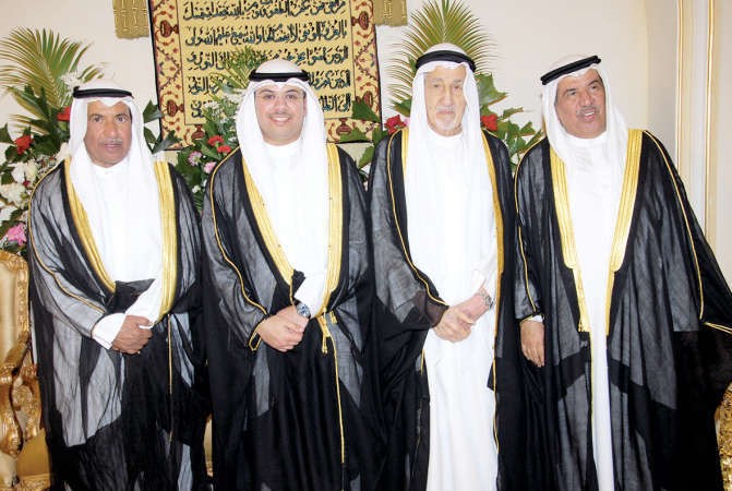 عبدالعزيز العدساني مهنئا