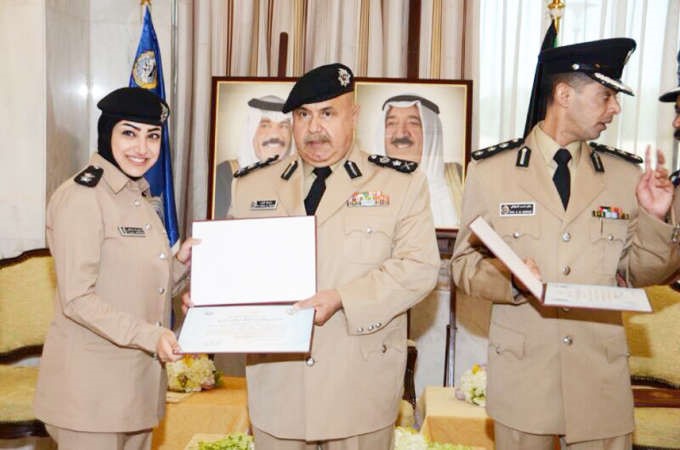 الفهد مكرما الملازم اول سارة مصطفي﻿