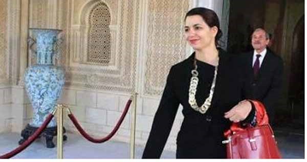 امال كربول وزيرة السياحة في تونس