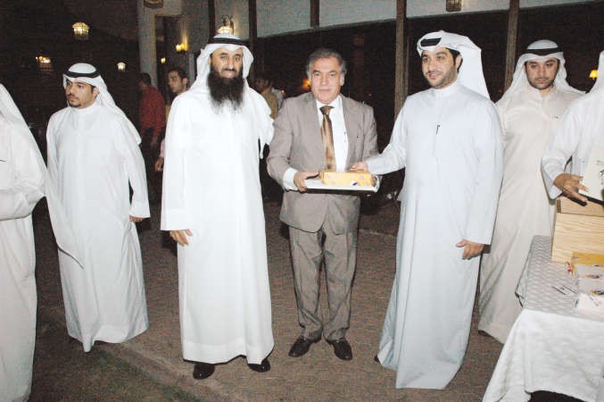 تكريم مخالد الحسن﻿