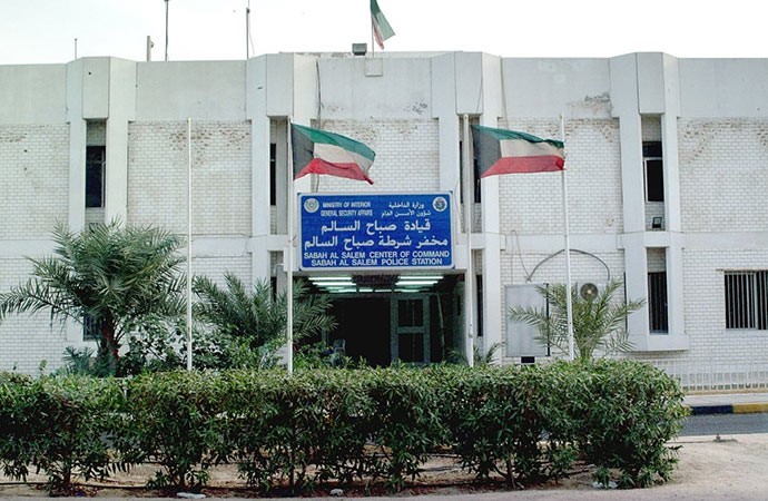 مواطنة تخطف قاصراً من الصليبية ومواطن يتهم آخر بضربه مقابل مطعم