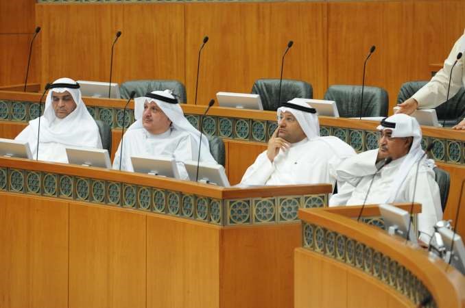 دعبدالمحسن المدعج ودعلي العبيدي وعيسى الكندري واحمد المليفي