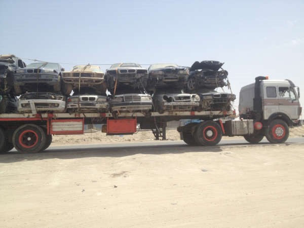نقل السيارات والمعدات
