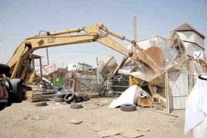 لجنة ازالة التعديات تواصل عملها في اخلاء سكراب امغرة
