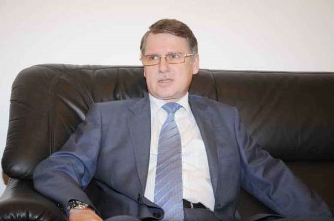 السفير الروسي اليكسي سلوماتين﻿
