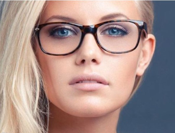 بالصور.. احدث تصميمات للنظارات الطبية الشبابية