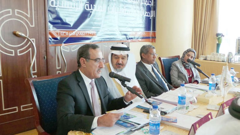 دقيس الدويري ودتوفيق خوجة خلال الاجتماع