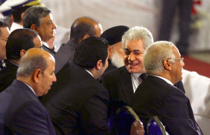صباحي خلال قداس عيد القيامة في كاتدرائية العباسية امس الاول افپ
