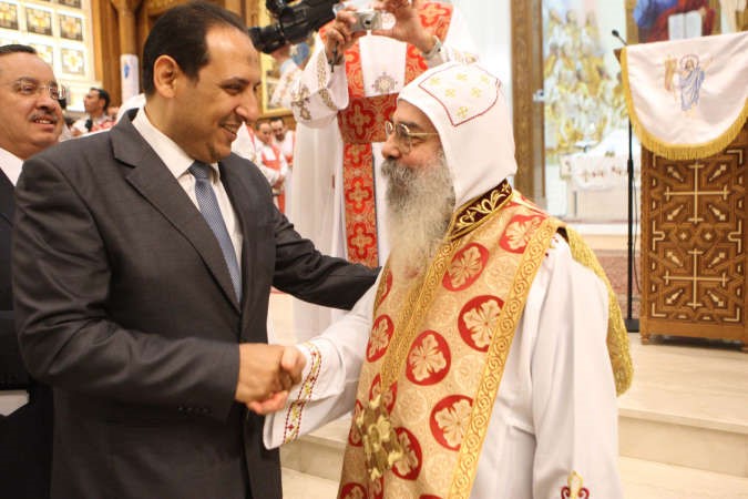 مباركة من الزميل اسامة ابوالسعود للقمص بيجول