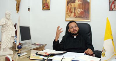 الاب يؤانس لحظى
