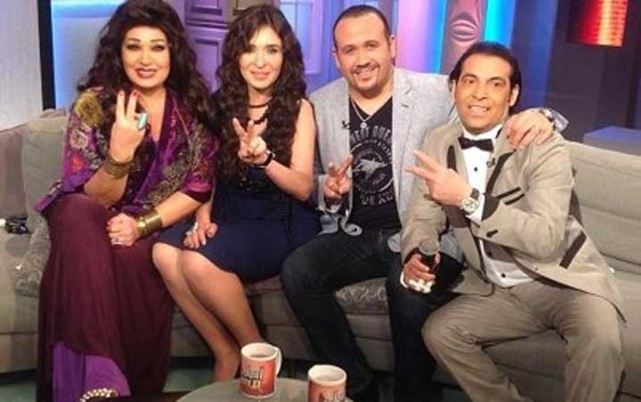فيفي عبده تتناول الفسيخ والرنجة على الهواء
