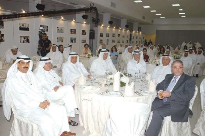 علي عامر الهاجري في مقدمة الحضور بالحفل﻿
