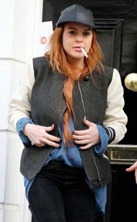 Lindsay Lohan خرجت من مركز اعادة التاهيل