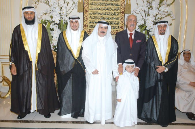 محمد السنعوسي وكامل العبدالجليل يباركان