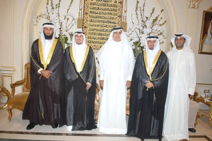 عبدالعزيز الحساوي وطلال البرجس يهنئان