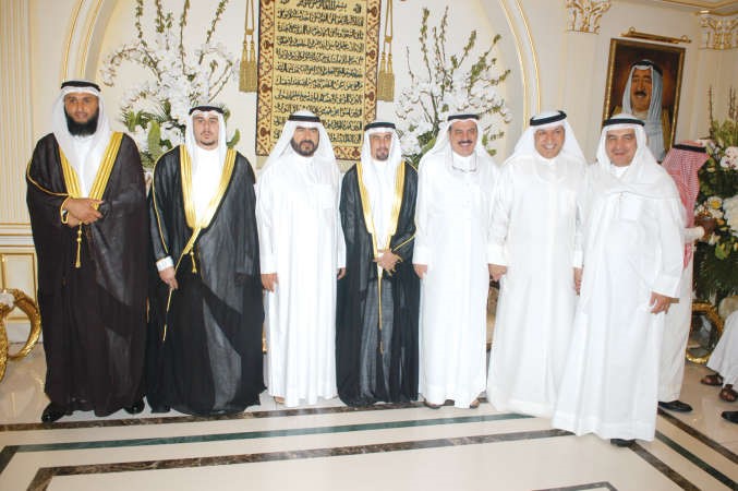 عبدالواحد العوضي وسالم الهندي وعبدالله المعيوف وسعدون حماد يباركون