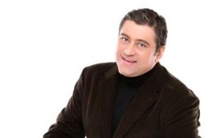 معتز الدمرداش: زوجتي أفقدتني30 كيلوغراماً!