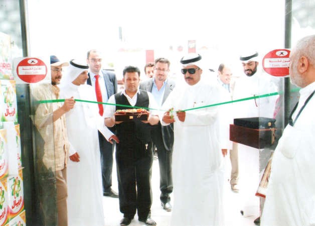 عبدالله الدرعان يفتتح المهرجان
