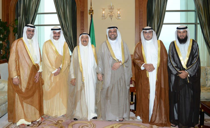صاحب السمو الامير الشيخ صباح الاحمد خلال استقباله رئيس مجلس الامة مرزوق الغانم واعضاء لجنة الرد على الخطاب الاميري د يوسف الزلزلة وراكان النصف ود عبدالكريم الكندري وامين عام المجلس﻿