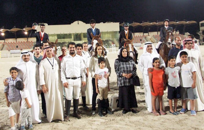 الجاسم وعبدالله حمادة وعبد الحميد الوزان مع الفرسان الفائزين
