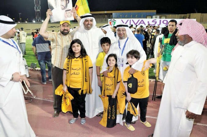 الشيخ خالد الفهد مع احمد الرمضان وكريماته