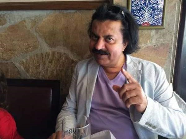 بالصور.. الفنان القطري "علي عبدالستار"مع عائلته في اسطنبول 