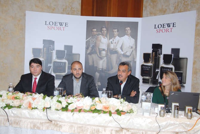عماد ابوشنب وعبدالعزيز ابوشنب خلال اطلاق مجموعة عطور Loewe Sport﻿