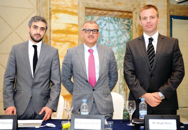 المتحدثون خلال المؤتمر
