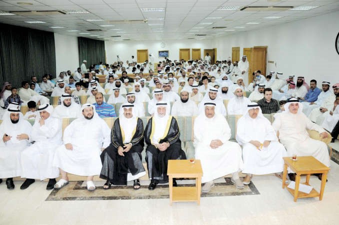 رئيس مجلس الامة السابق جاسم الخرافي متقدما الحضور خلال الحفل محمد خلوصي