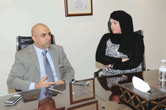 د محمد بهزاد متحدثا للزميلة حنان عبد المعبود 
